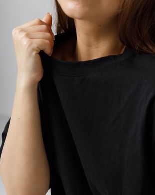 Жіноча футболка оверсайз чорного кольору  модель t-shirt23_W_black